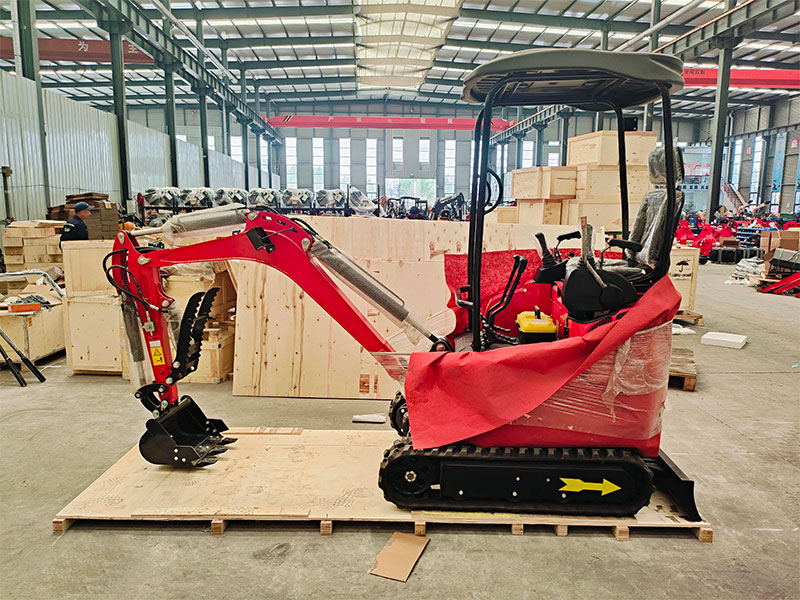 HT18 迷你挖掘機發往歐洲